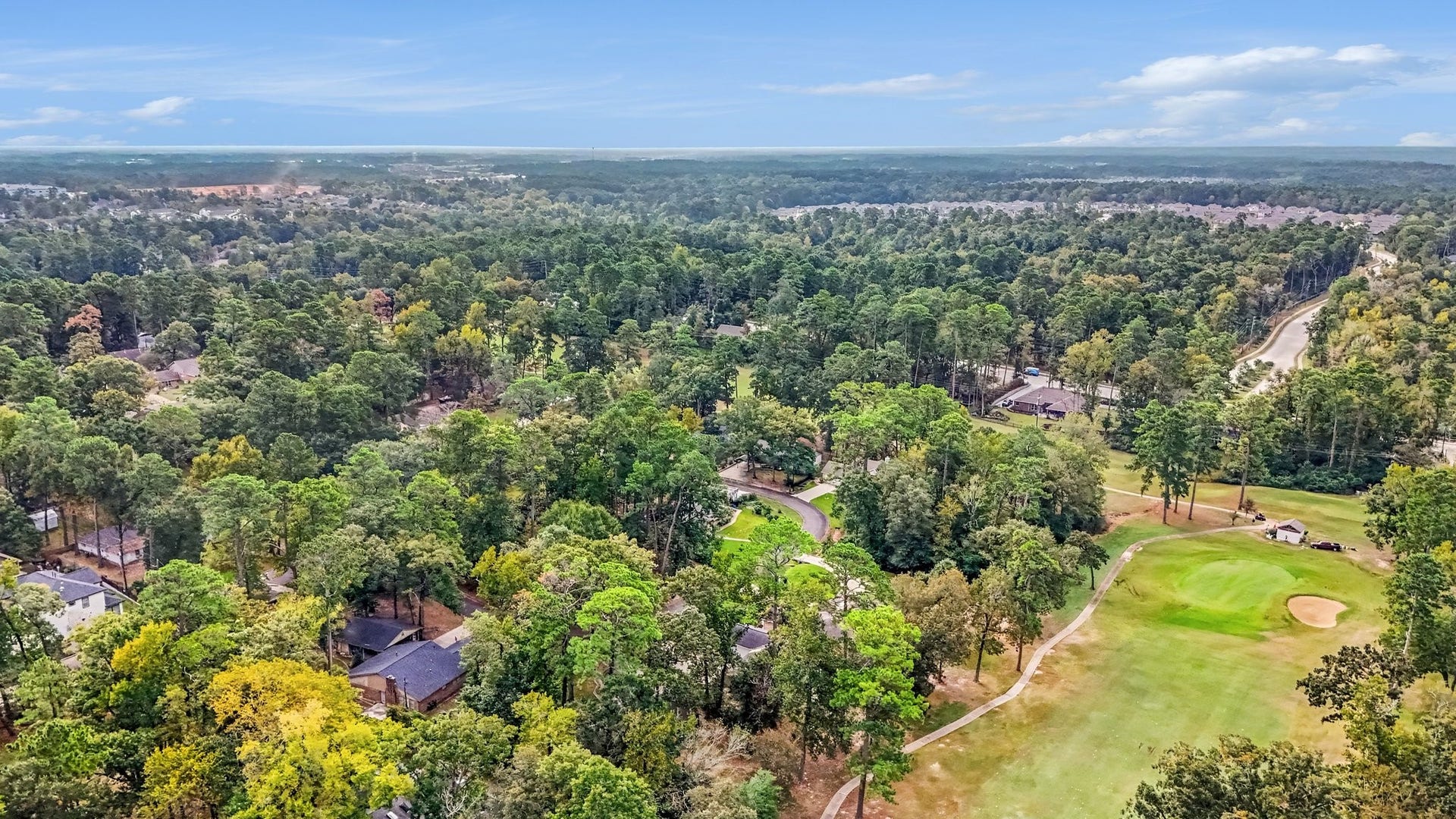 429 Deep Dale Lane, Conroe, TX 77304 Experience the perfect lifestyle in this relaxing golf-course community, where every day offers a new opportunity to enjoy the green.