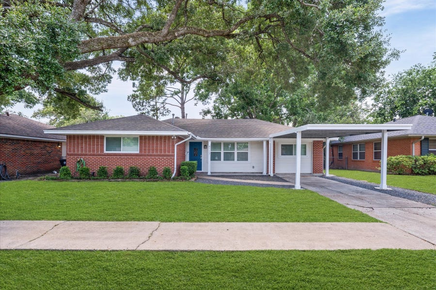 Property photo for 4717 Chrystell Lane, Houston, TX