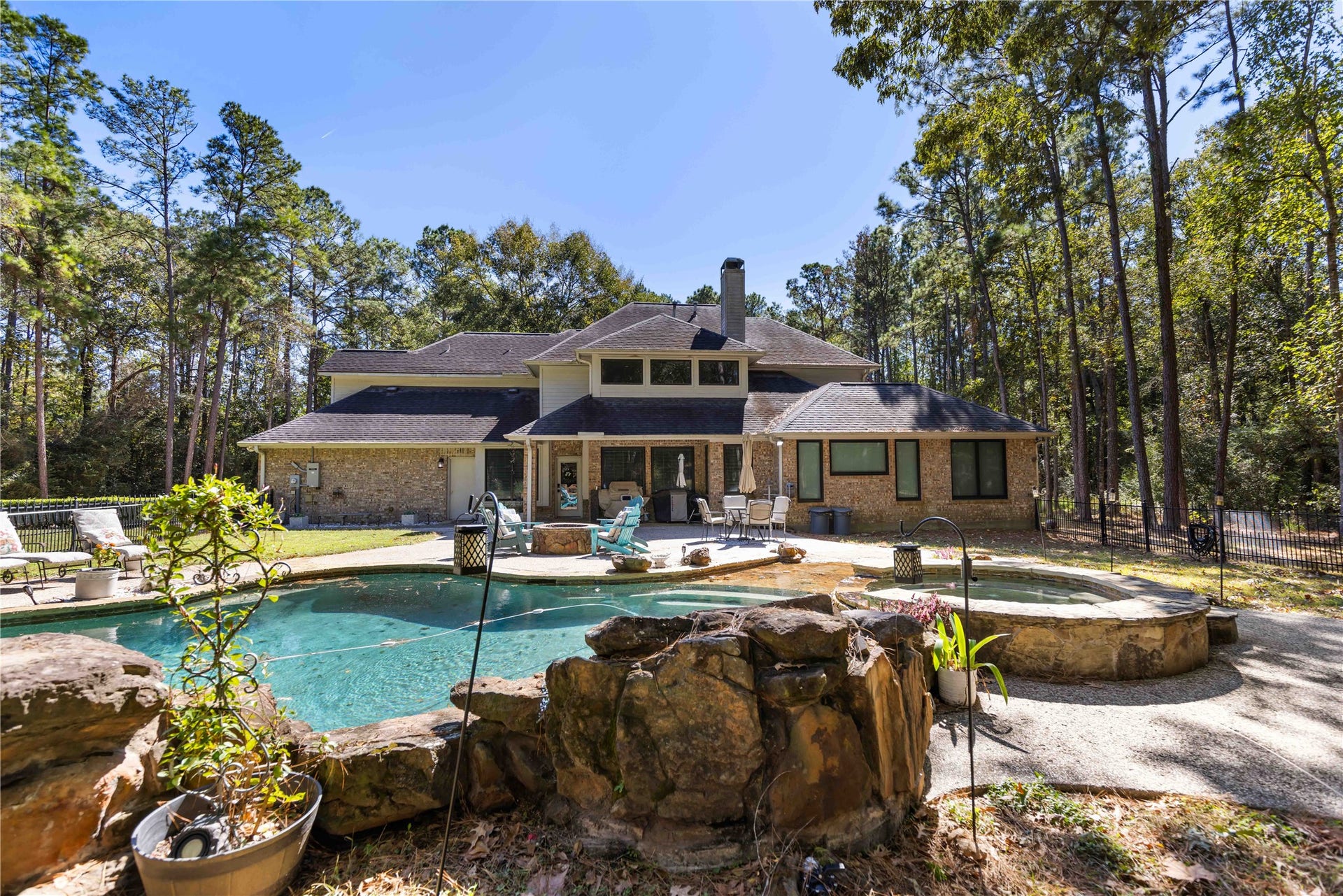 13322 Stonecrest Lane, Conroe, TX 77302