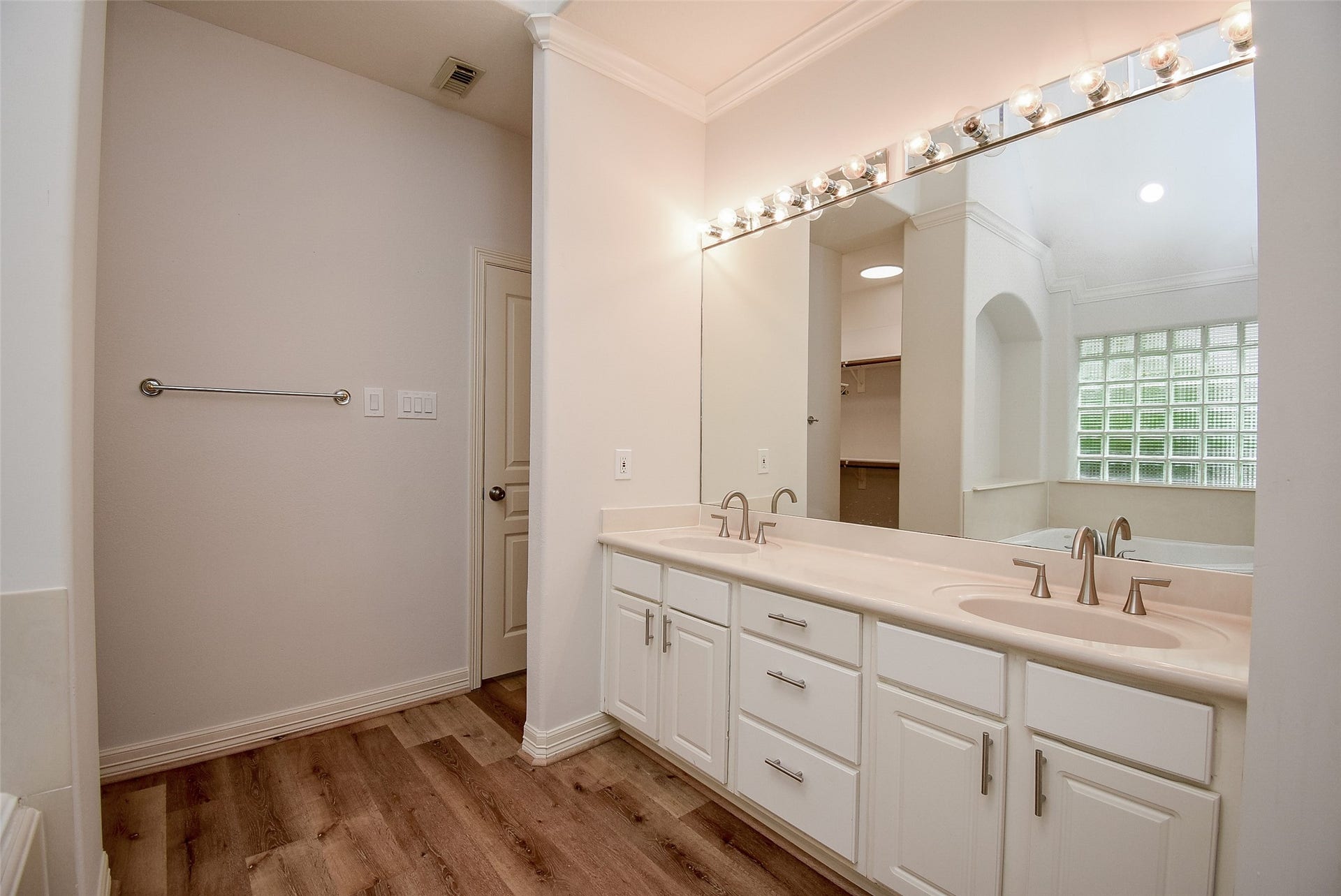 3134 Old Masters Drive, Sugar Land, TX 77479 3134 Old Masters Drive, Sugar Land, TX 77479