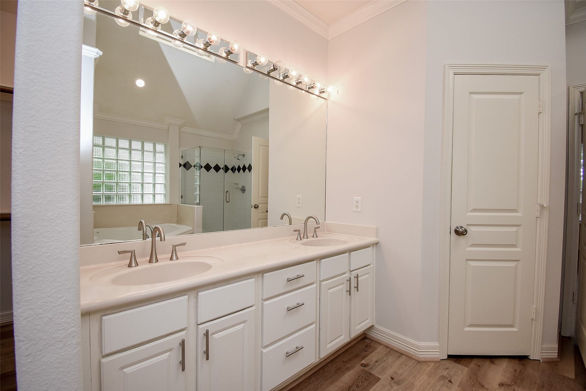 3134 Old Masters Drive, Sugar Land, TX 77479 3134 Old Masters Drive, Sugar Land, TX 77479