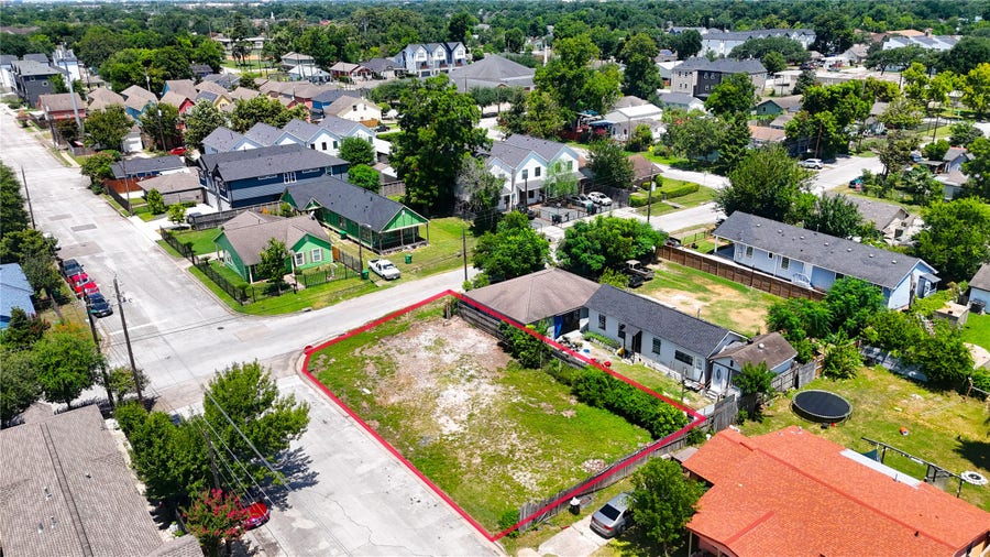 Property photo for 1401 Amundsen Street, Houston, TX