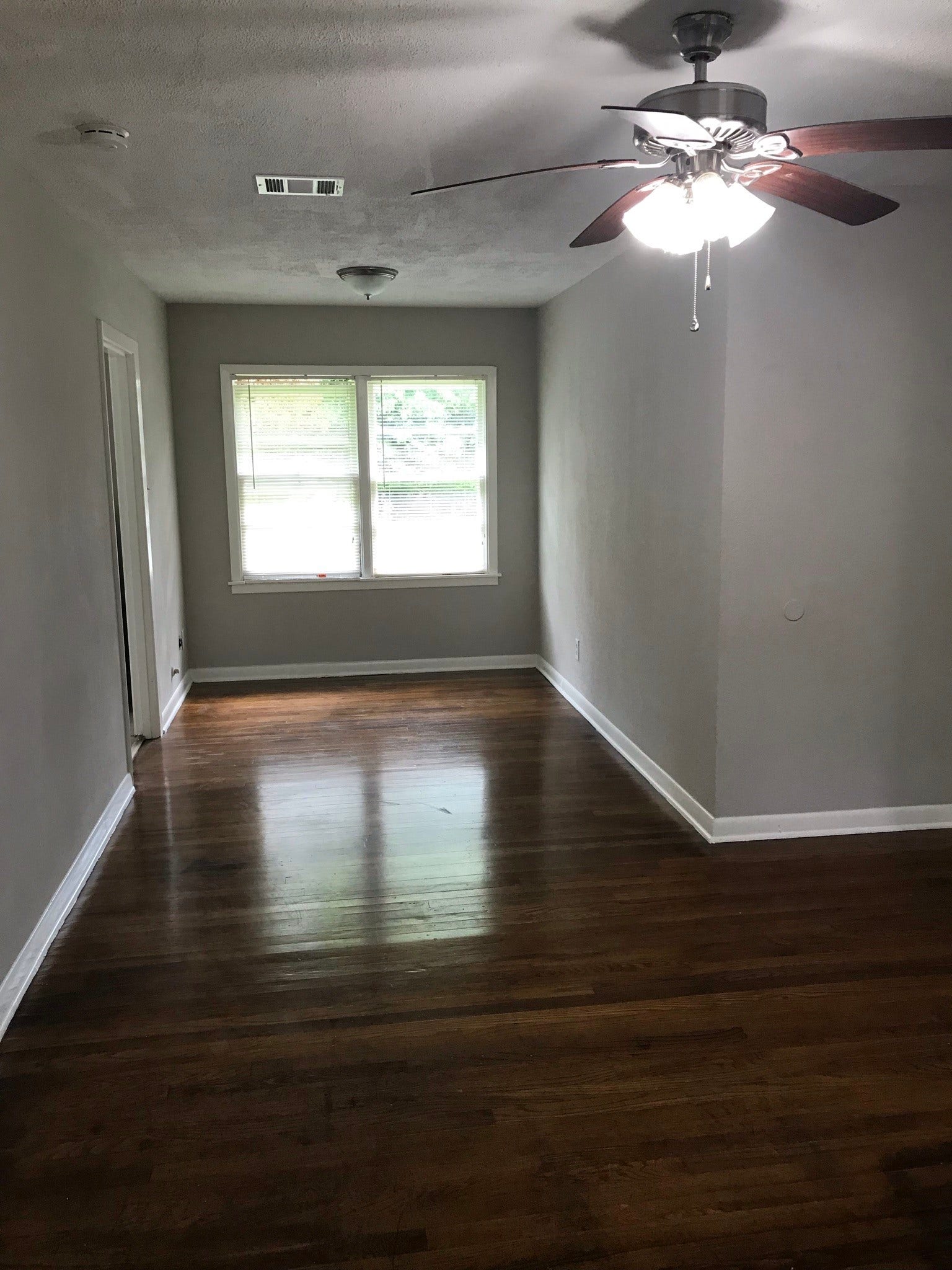 2702 N Camp Circle, La Marque, TX 77568 2702 N Camp Circle, La Marque, TX 77568