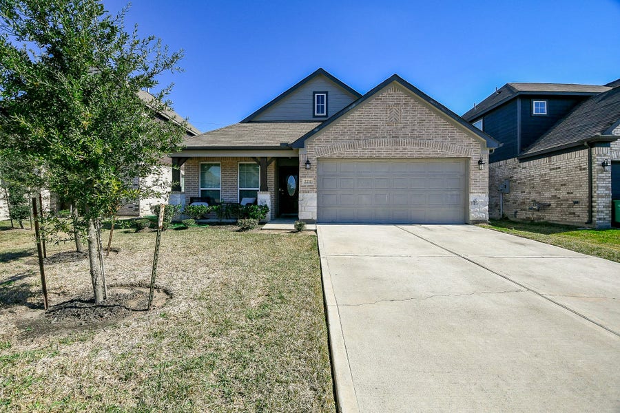 Property photo for 2211 Bright Sunrise Trail, Fresno, TX