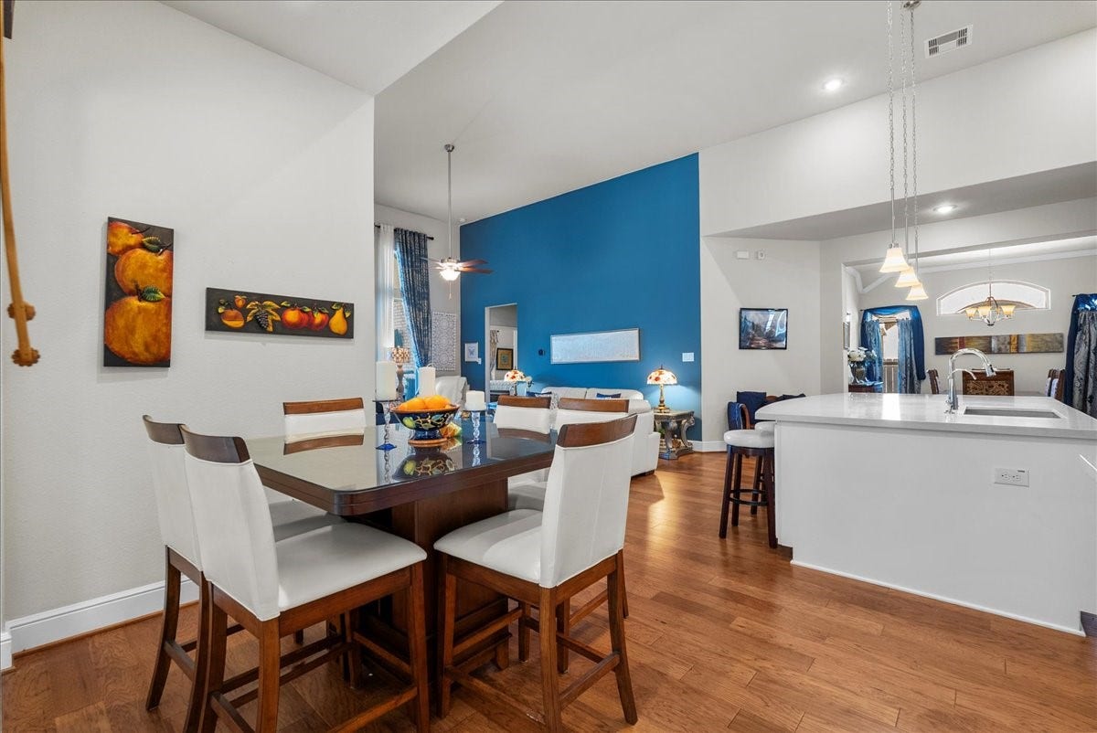 1714 Hartford Mills Lane, League City, TX 77573 Breakfast area
