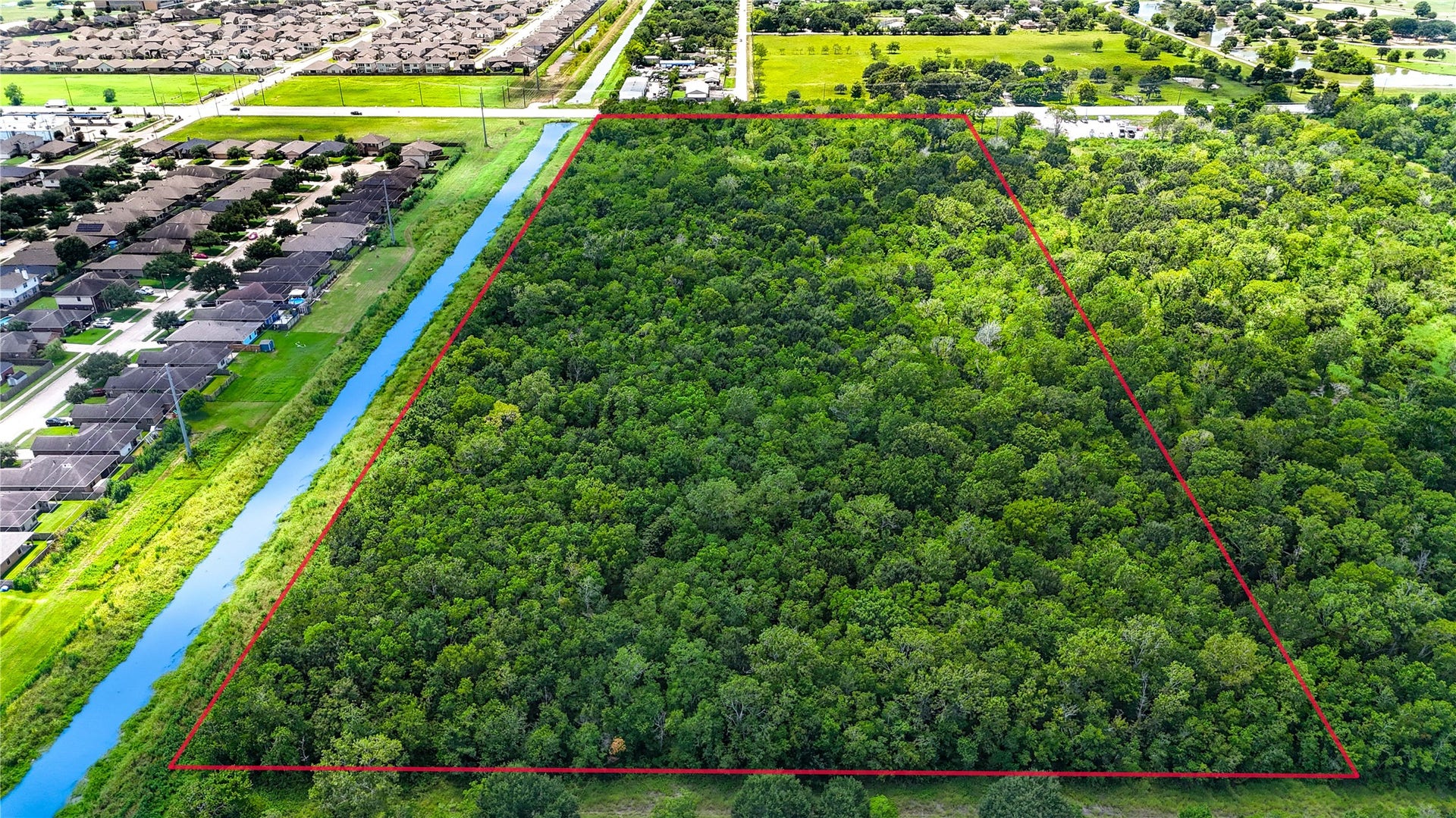 0 COUNTY ROAD 133 Road, Alvin, TX 77511 Rear of property