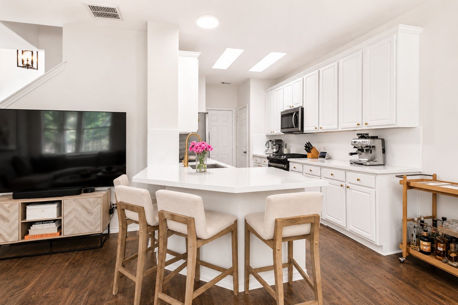 55 LEDGESTONE Place, The Woodlands, TX 77382 55 LEDGESTONE Place, The Woodlands, TX 77382