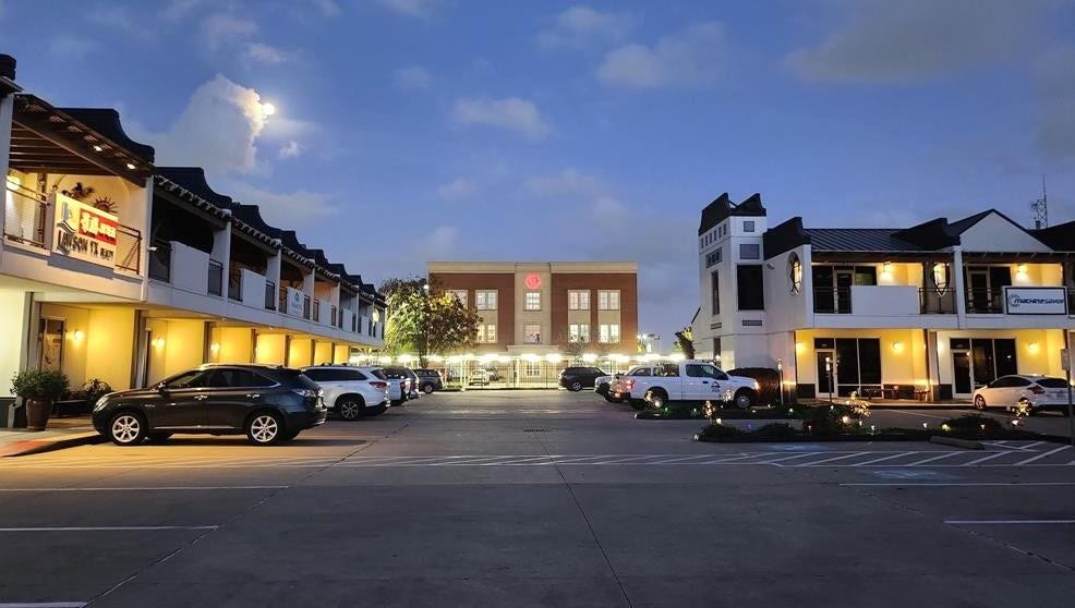 9788 Clarewood Drive, #201, Houston, TX 77036 9788 Clarewood Drive, #201, Houston, TX 77036