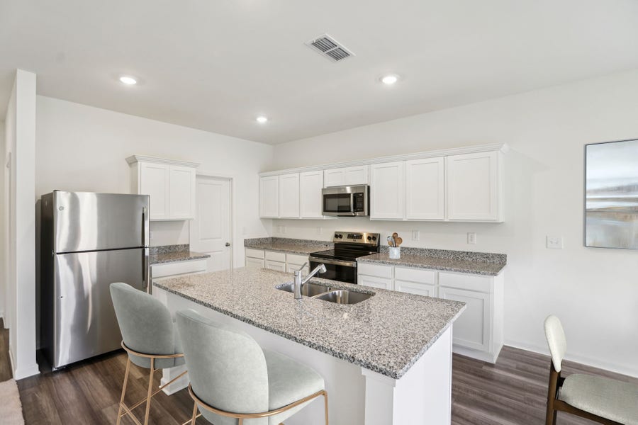 Property photo for 7711 Enchanted Pearl Drive, Angleton, TX