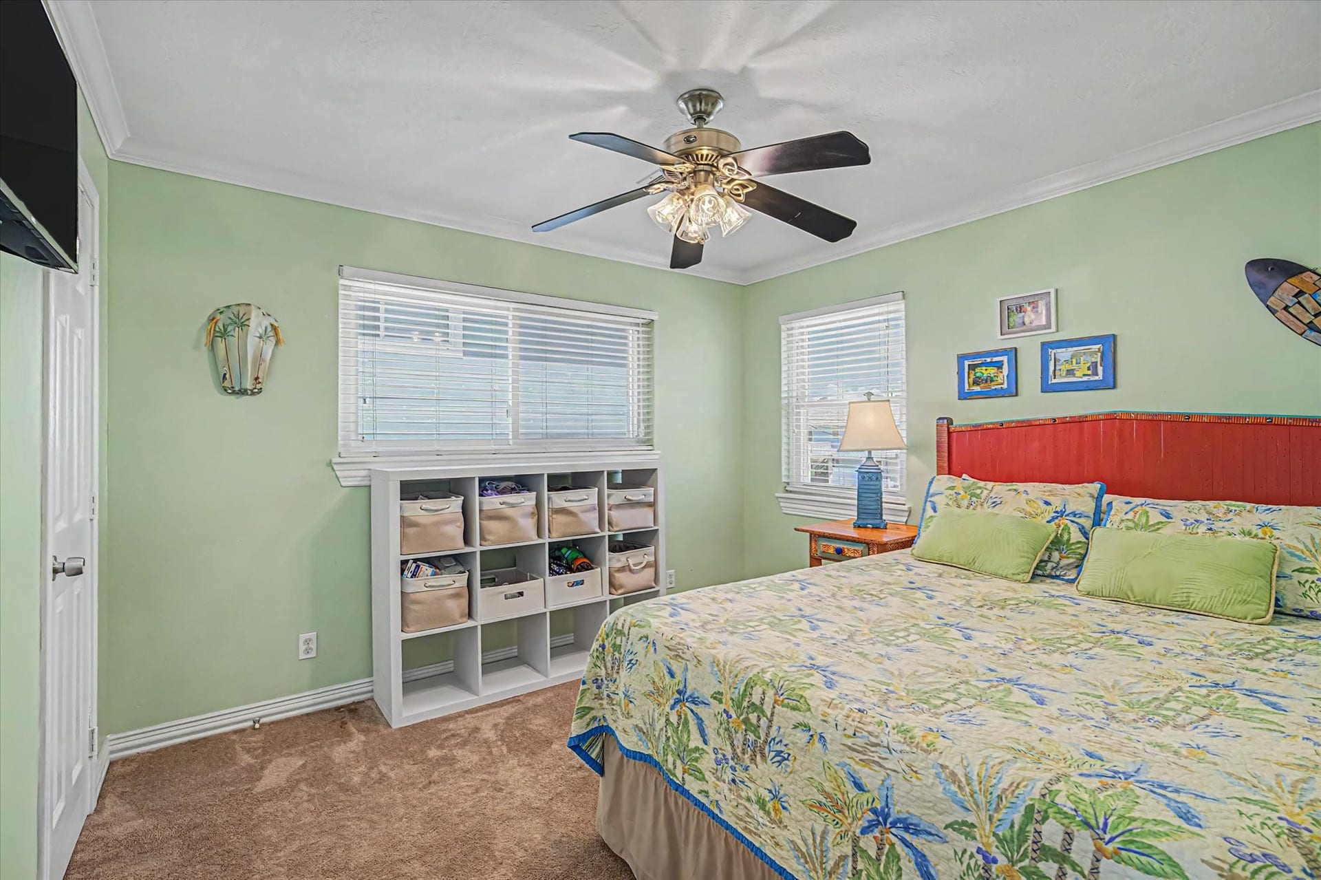 273 Barracuda Street, Bayou Vista, TX 77563