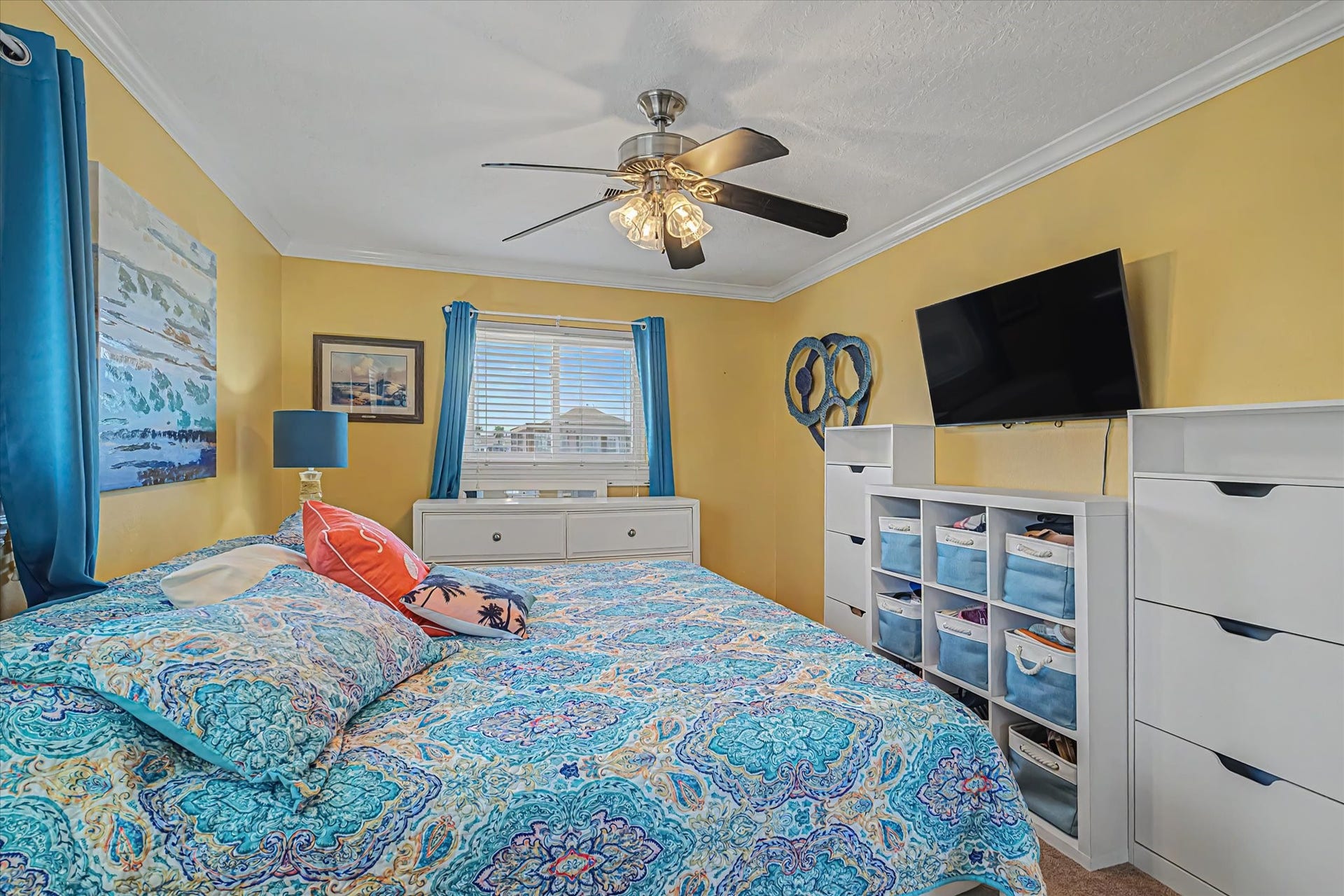273 Barracuda Street, Bayou Vista, TX 77563