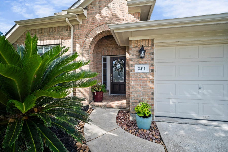 Property photo for 2411 Fern Lacy Drive, Spring, TX