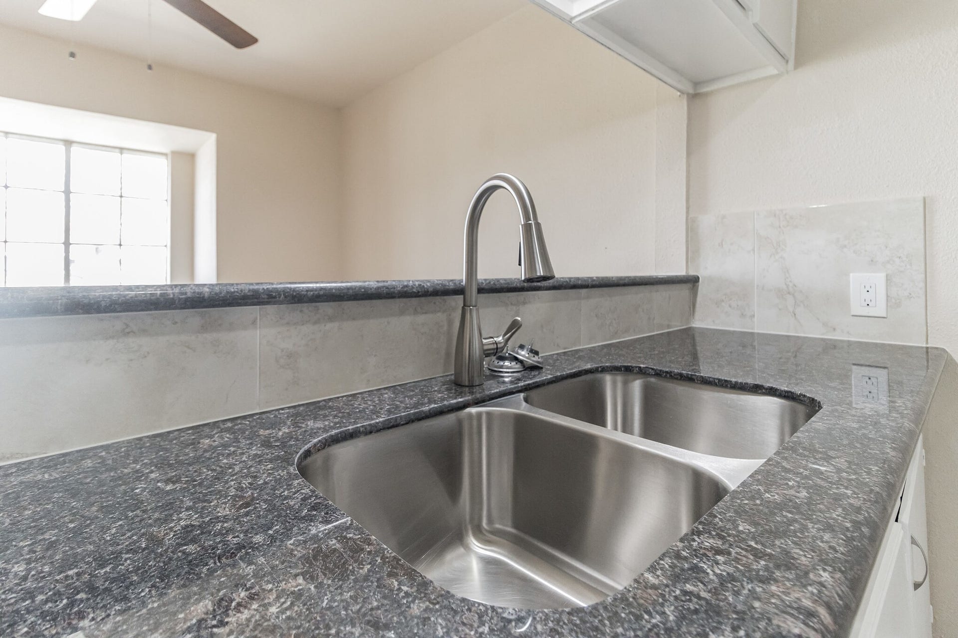 6815 Beachwood Street, #1, Houston, TX 77021 6815 Beachwood Street, #1, Houston, TX 77021