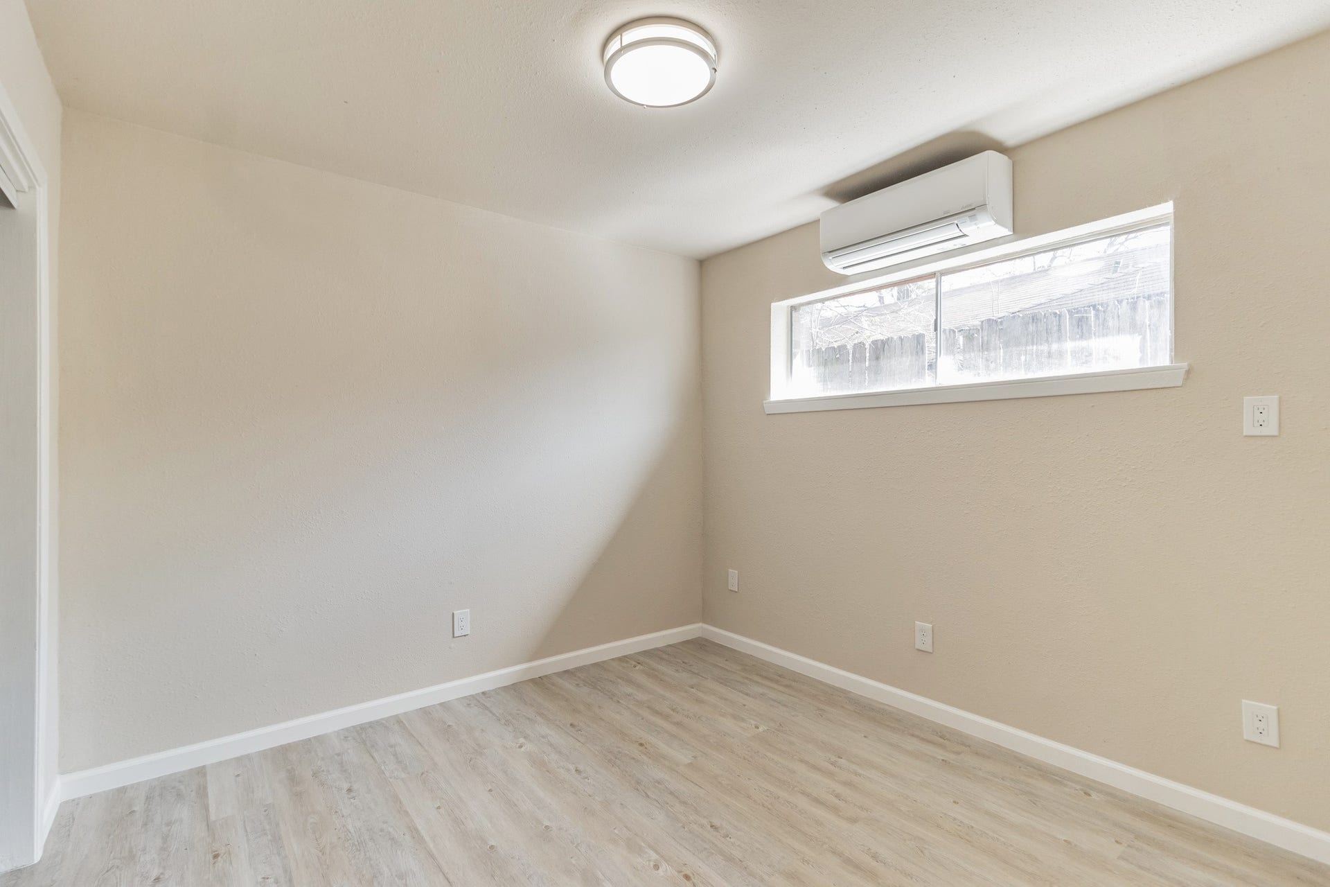 6815 Beachwood Street, #1, Houston, TX 77021 6815 Beachwood Street, #1, Houston, TX 77021