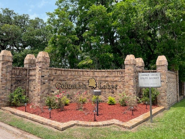 Property photo for 209 Montclaire Dr Drive, West Columbia, TX