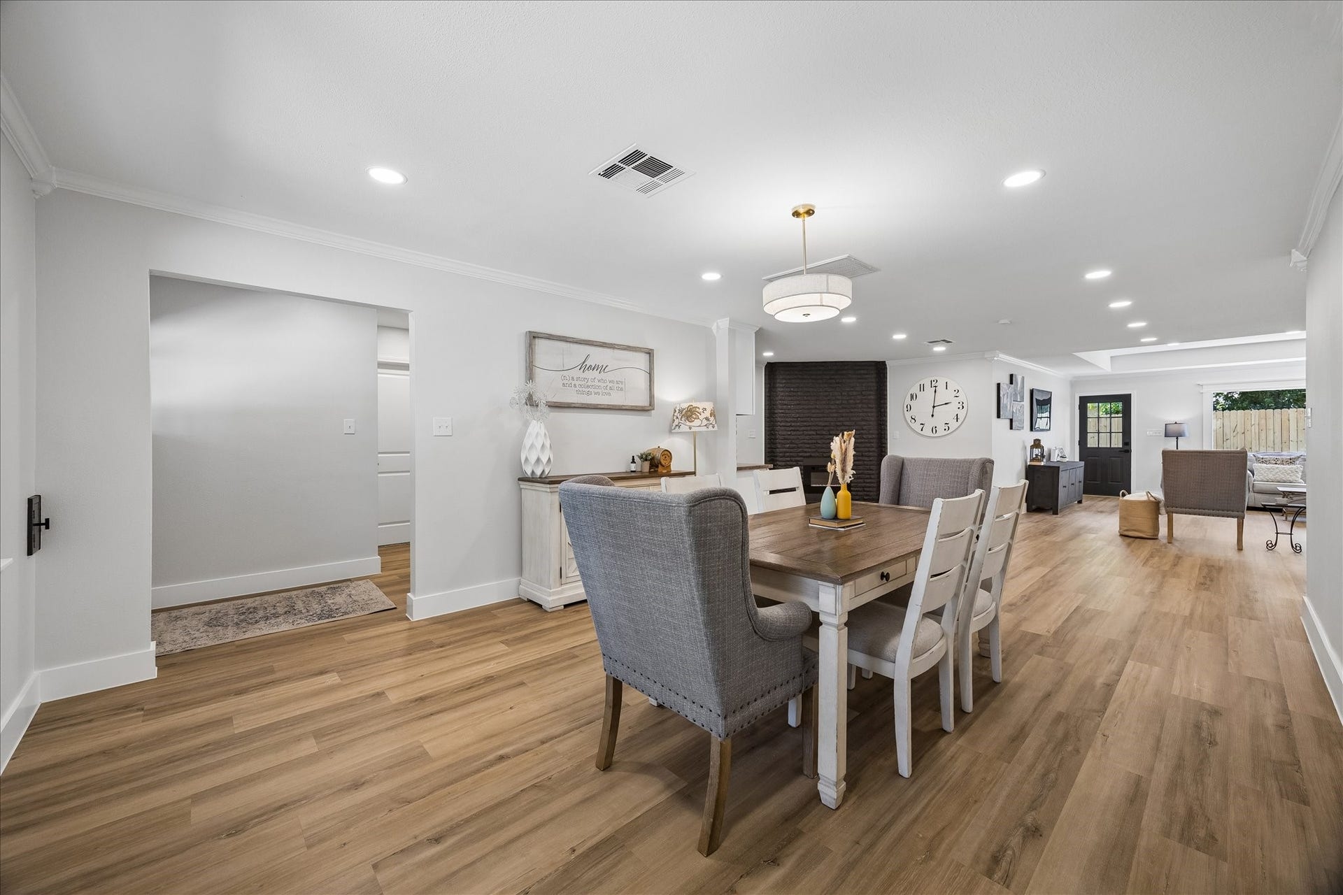 1827 Millwood Drive, Houston, TX 77008 1827 Millwood Drive, Houston, TX 77008