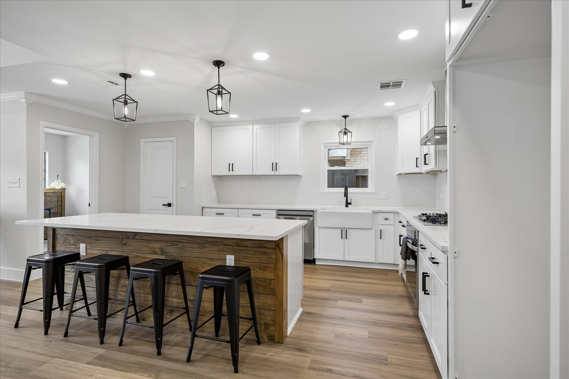 1827 Millwood Drive, Houston, TX 77008 1827 Millwood Drive, Houston, TX 77008