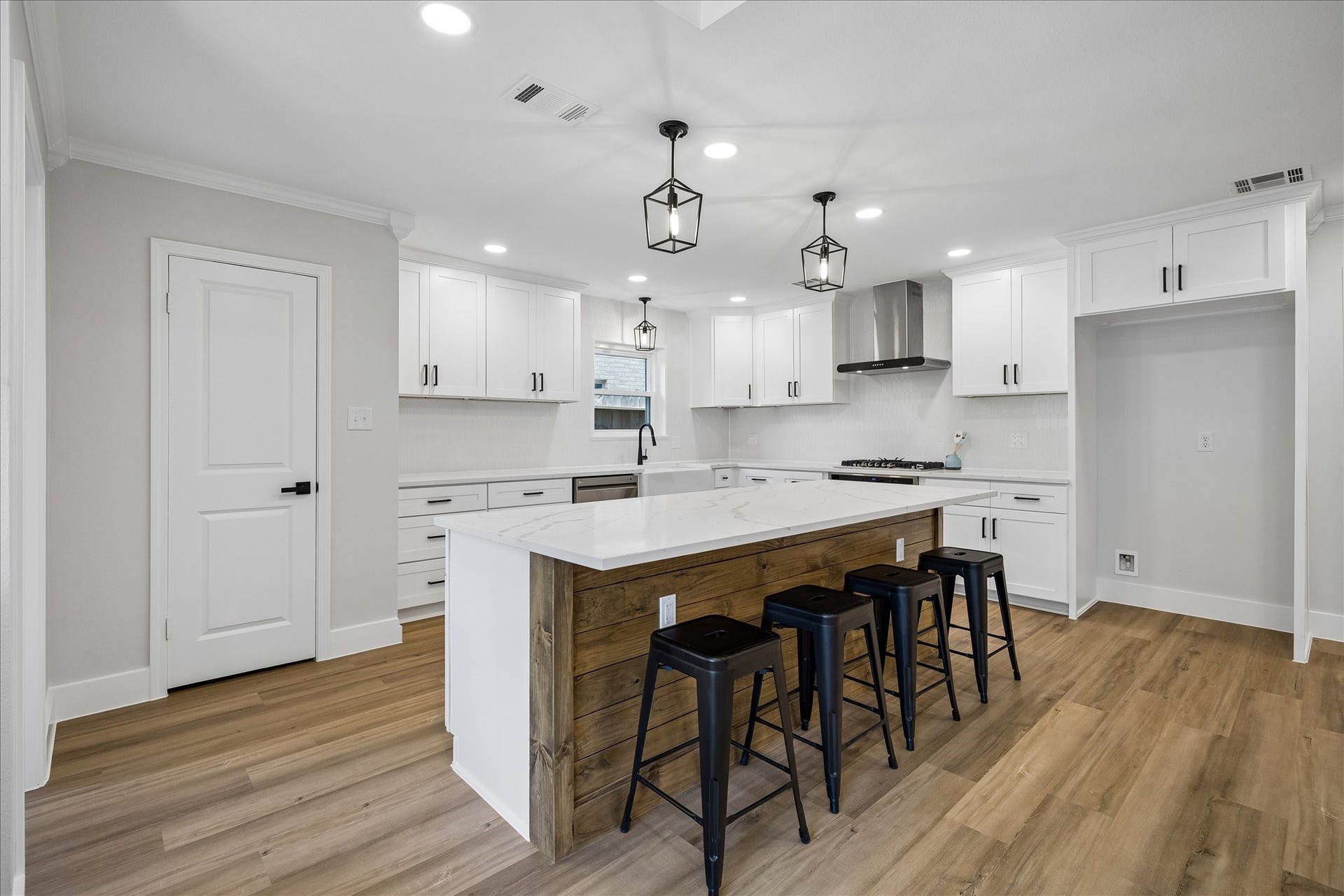 1827 Millwood Drive, Houston, TX 77008 1827 Millwood Drive, Houston, TX 77008