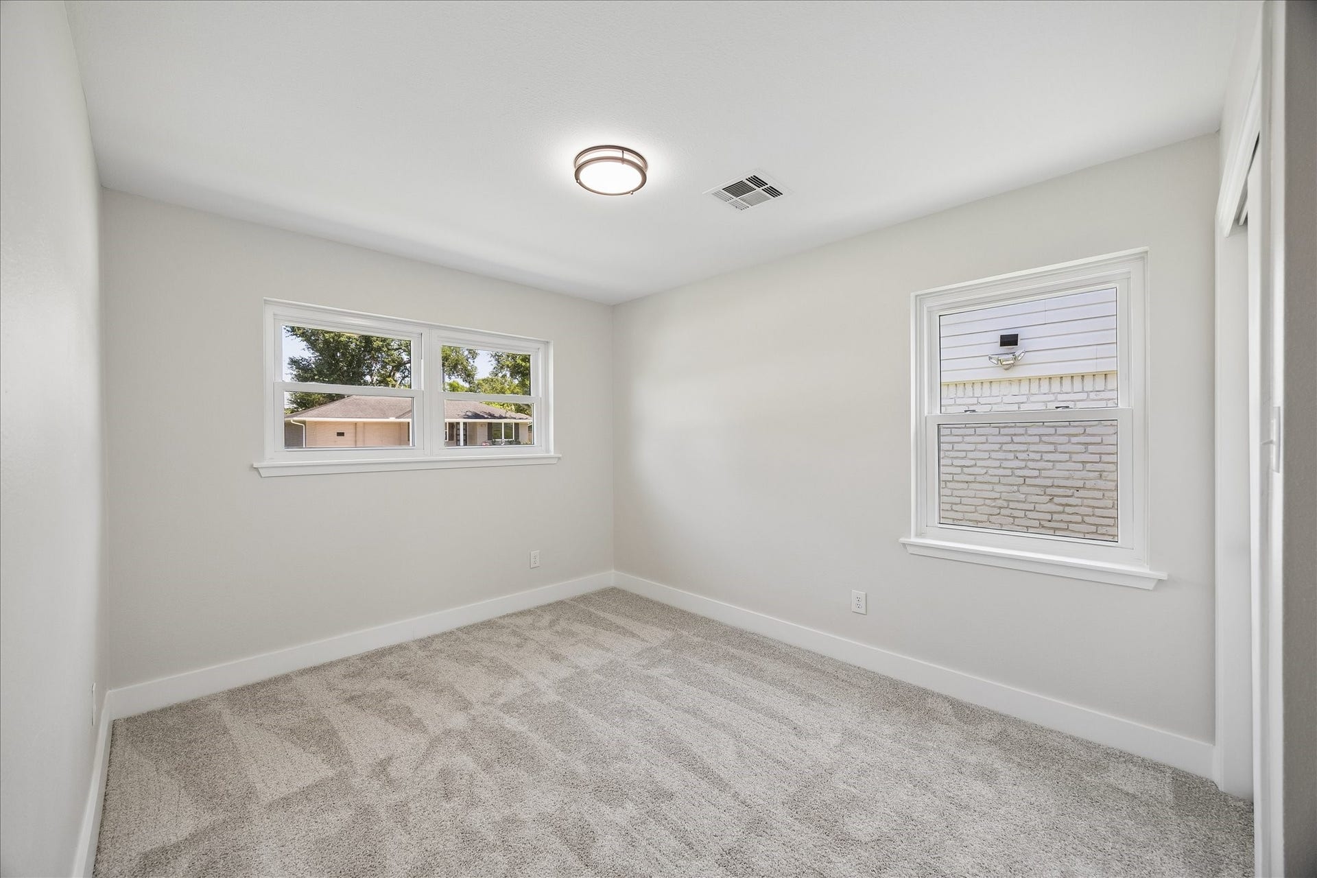 1827 Millwood Drive, Houston, TX 77008 1827 Millwood Drive, Houston, TX 77008