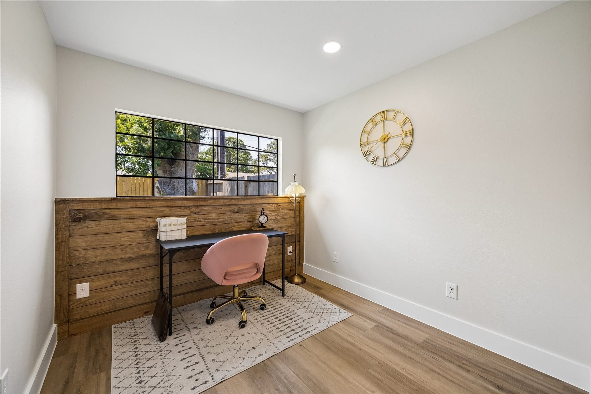 1827 Millwood Drive, Houston, TX 77008 1827 Millwood Drive, Houston, TX 77008