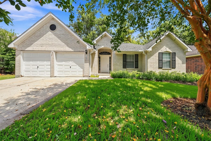 Property photo for 1607 Sandy Park Drive, Houston, TX