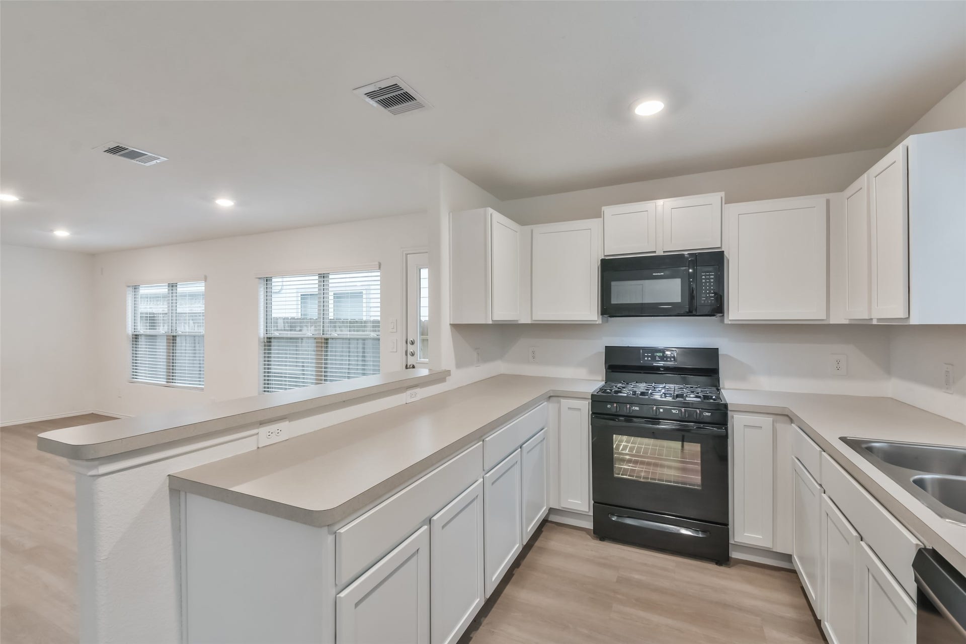 3707 Solanum Drive, Conroe, TX 77301 3707 Solanum Drive, Conroe, TX 77301