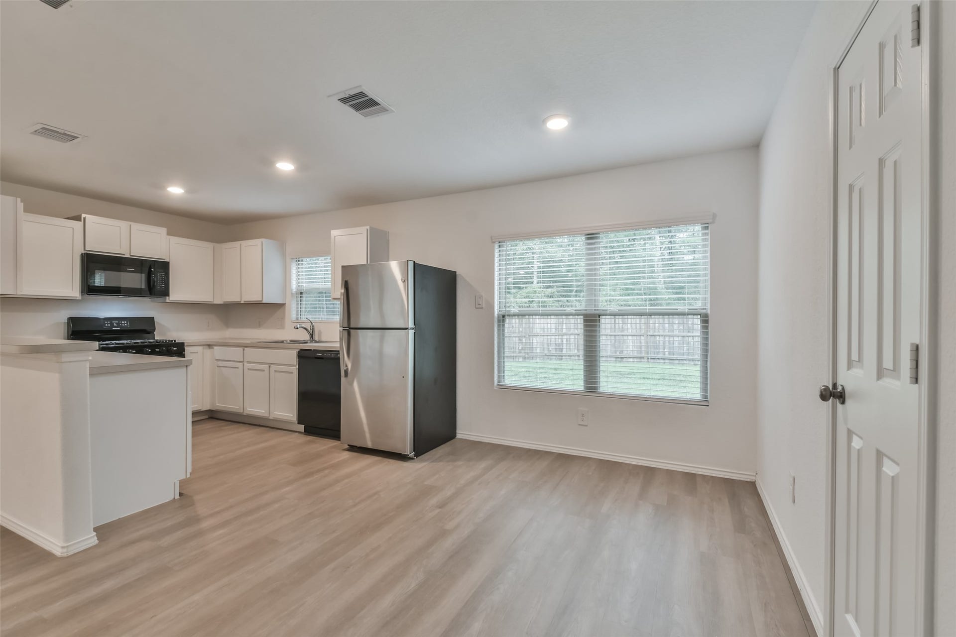 3707 Solanum Drive, Conroe, TX 77301 3707 Solanum Drive, Conroe, TX 77301