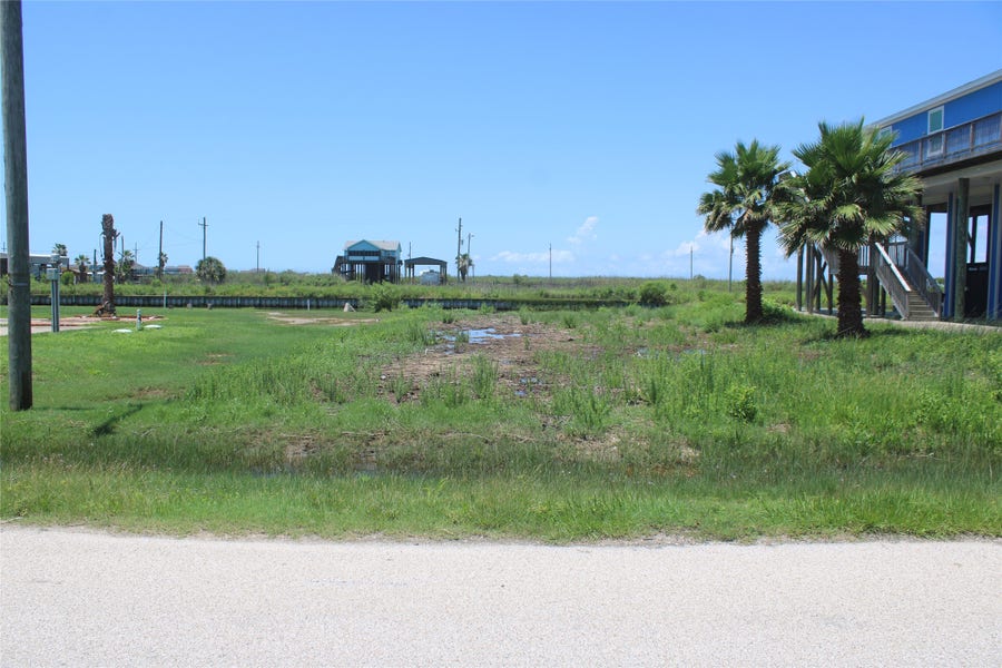 Property photo for 1089 Mabry Street, Gilchrist, TX