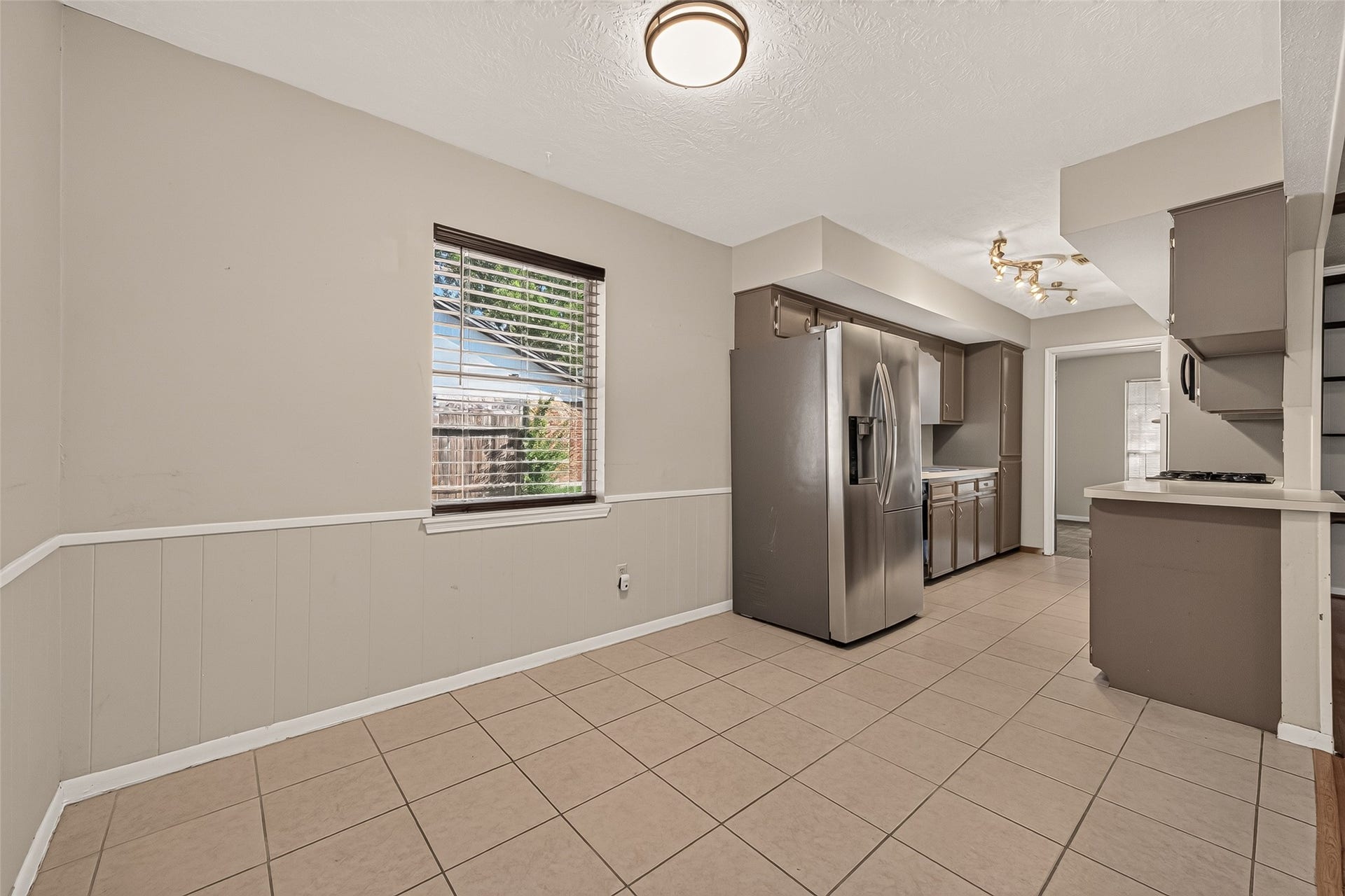 21719 Meadowhill Drive, Spring, TX 77388 21719 Meadowhill Drive, Spring, TX 77388