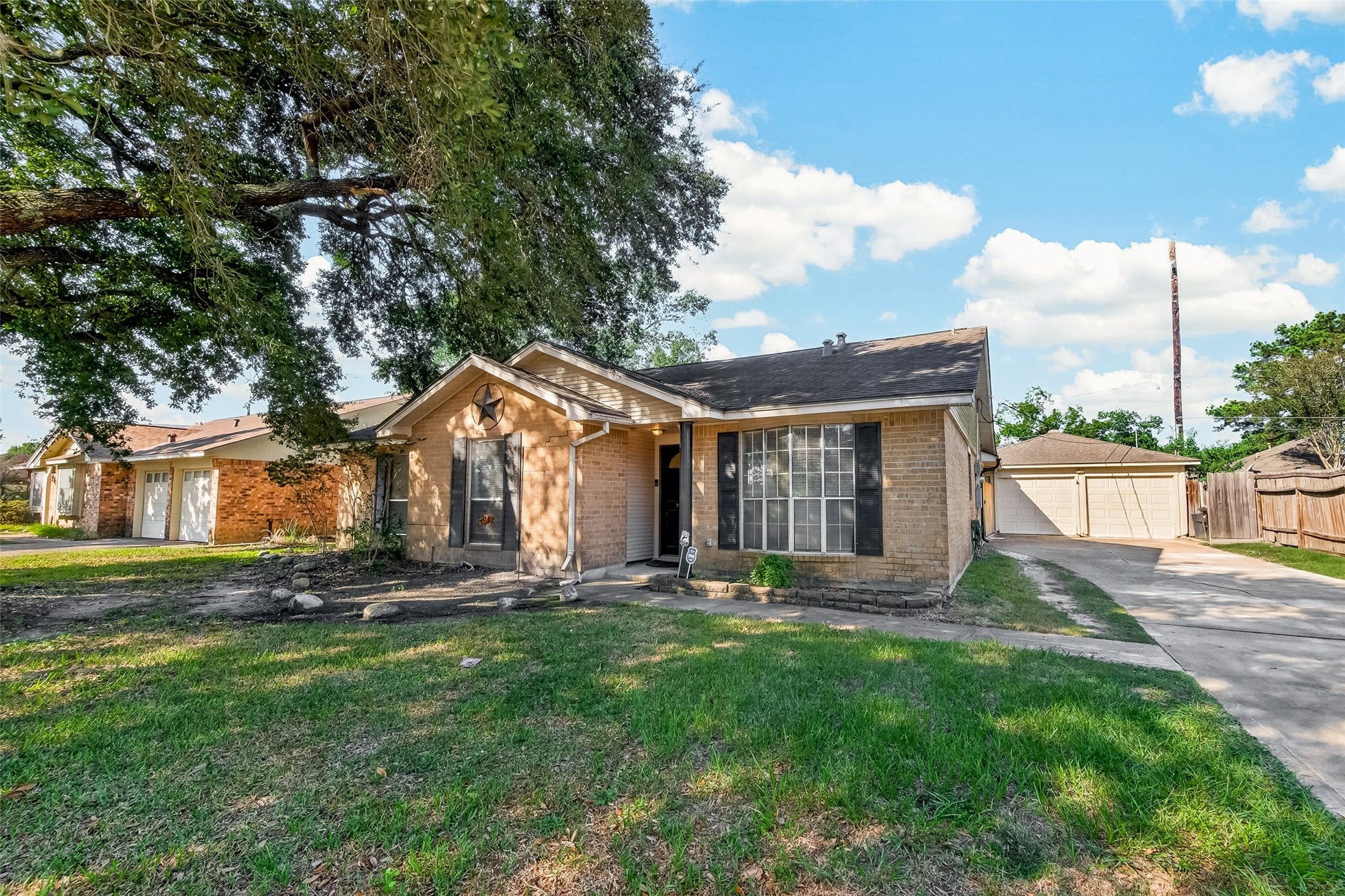 21719 Meadowhill Drive, Spring, TX 77388 21719 Meadowhill Drive, Spring, TX 77388