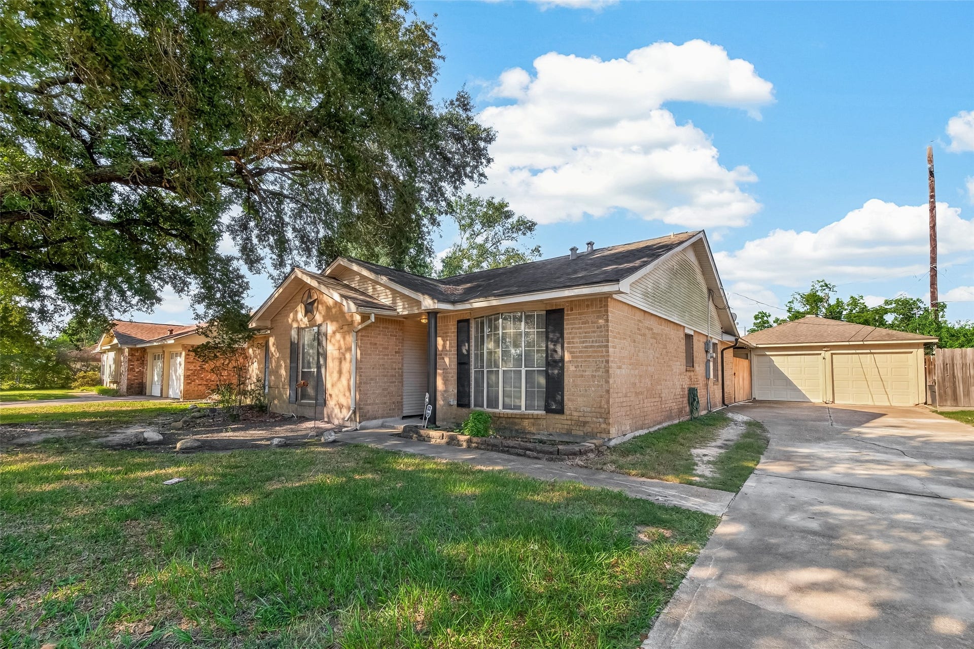 21719 Meadowhill Drive, Spring, TX 77388 21719 Meadowhill Drive, Spring, TX 77388