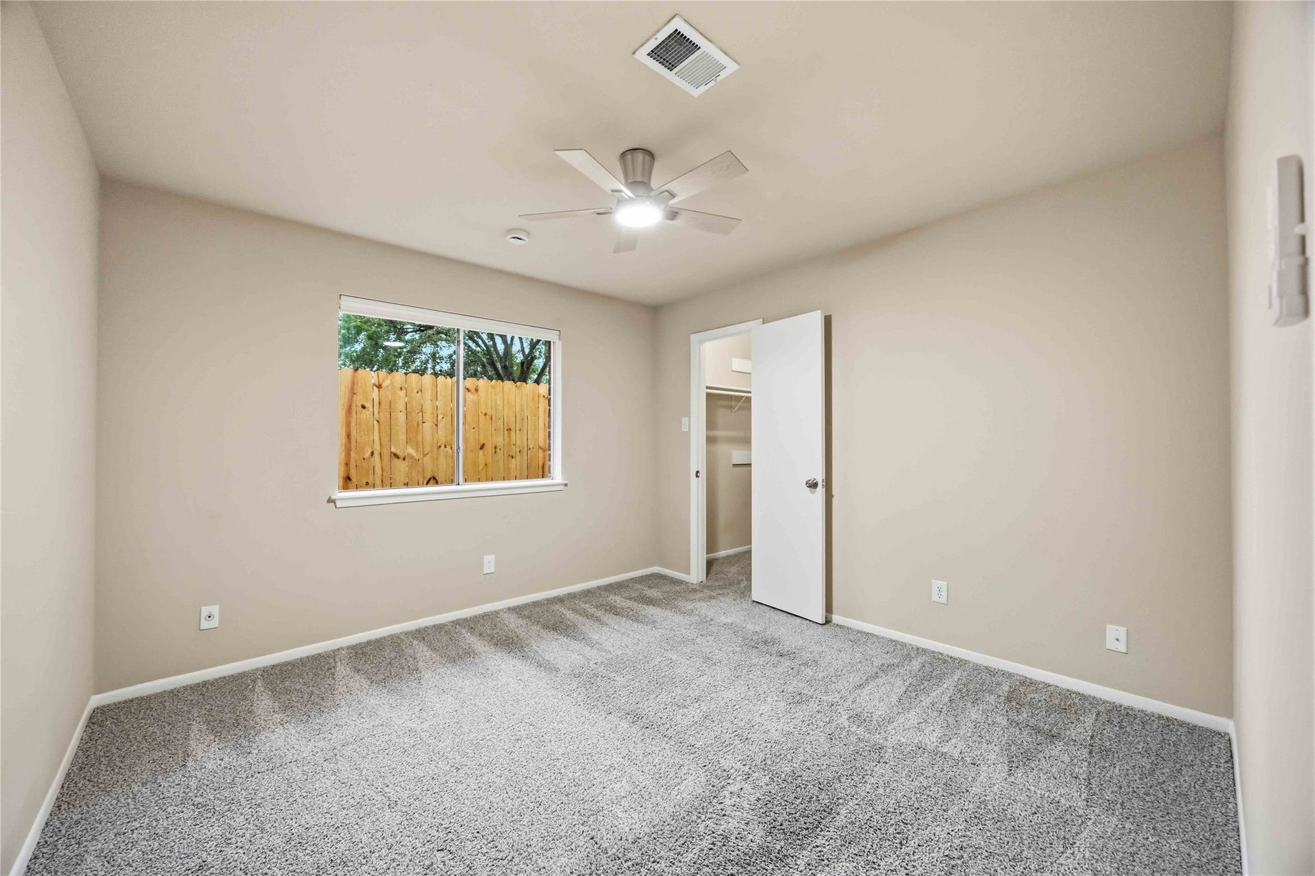 16019 Mill Point Drive, Houston, TX 77059 Bedroom 3