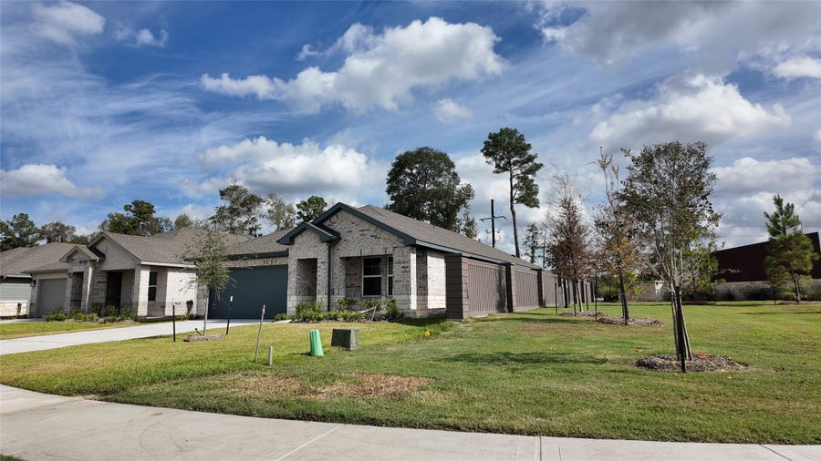 Property photo for 16281 Parish Pointe Court, Conroe, TX