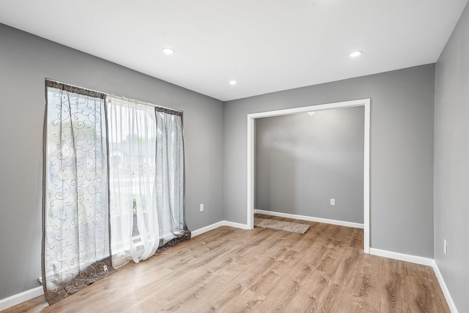11026 Green Arbor Drive, Houston, TX 77089 Office/formal living