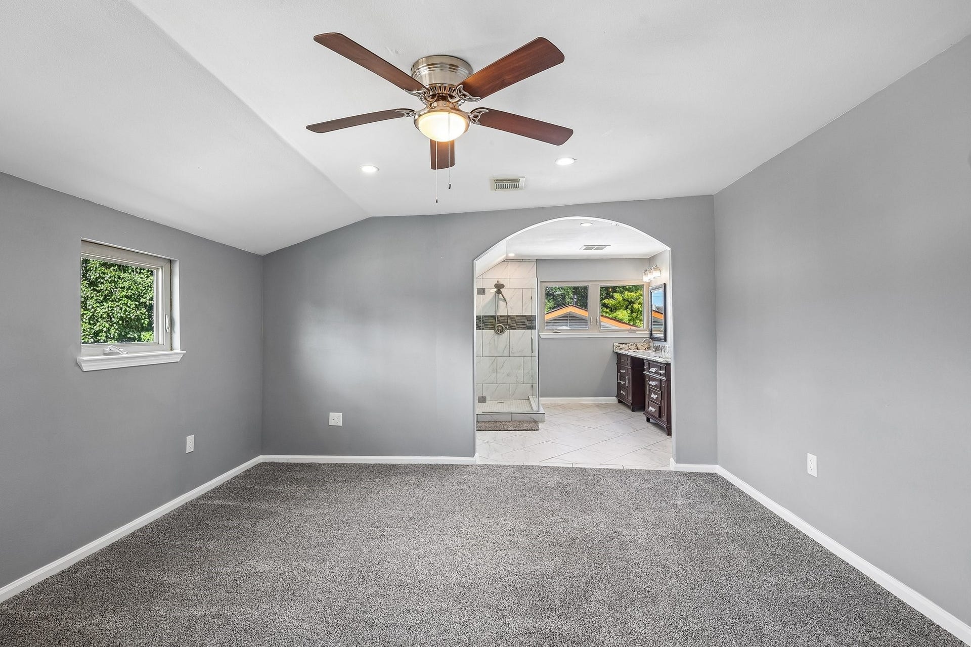11026 Green Arbor Drive, Houston, TX 77089 11026 Green Arbor Drive, Houston, TX 77089