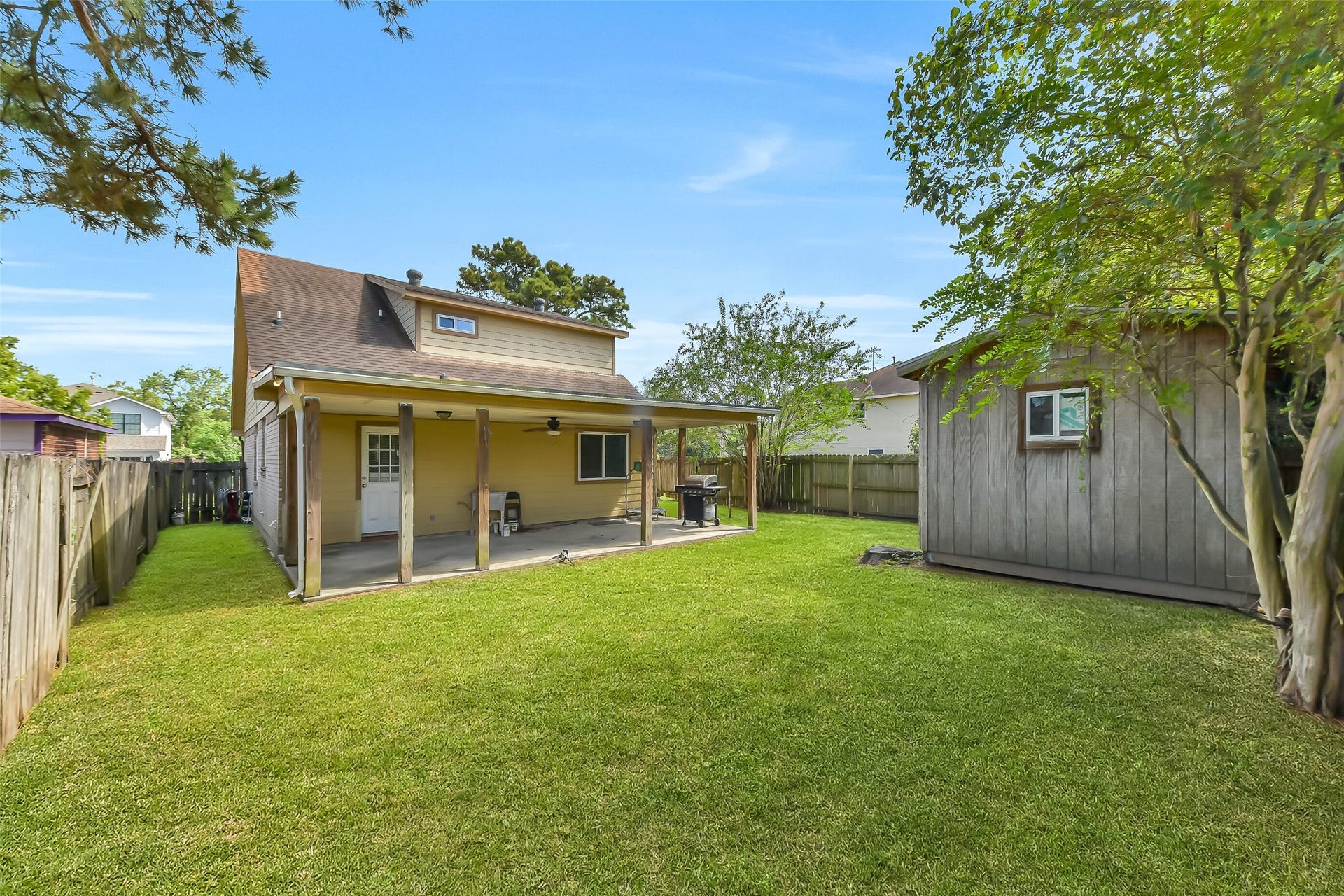 6335 Danshire Court, Houston, TX 77049 6335 Danshire Court, Houston, TX 77049