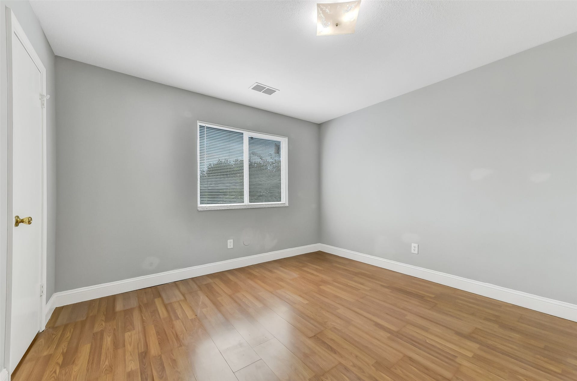 6335 Danshire Court, Houston, TX 77049 6335 Danshire Court, Houston, TX 77049