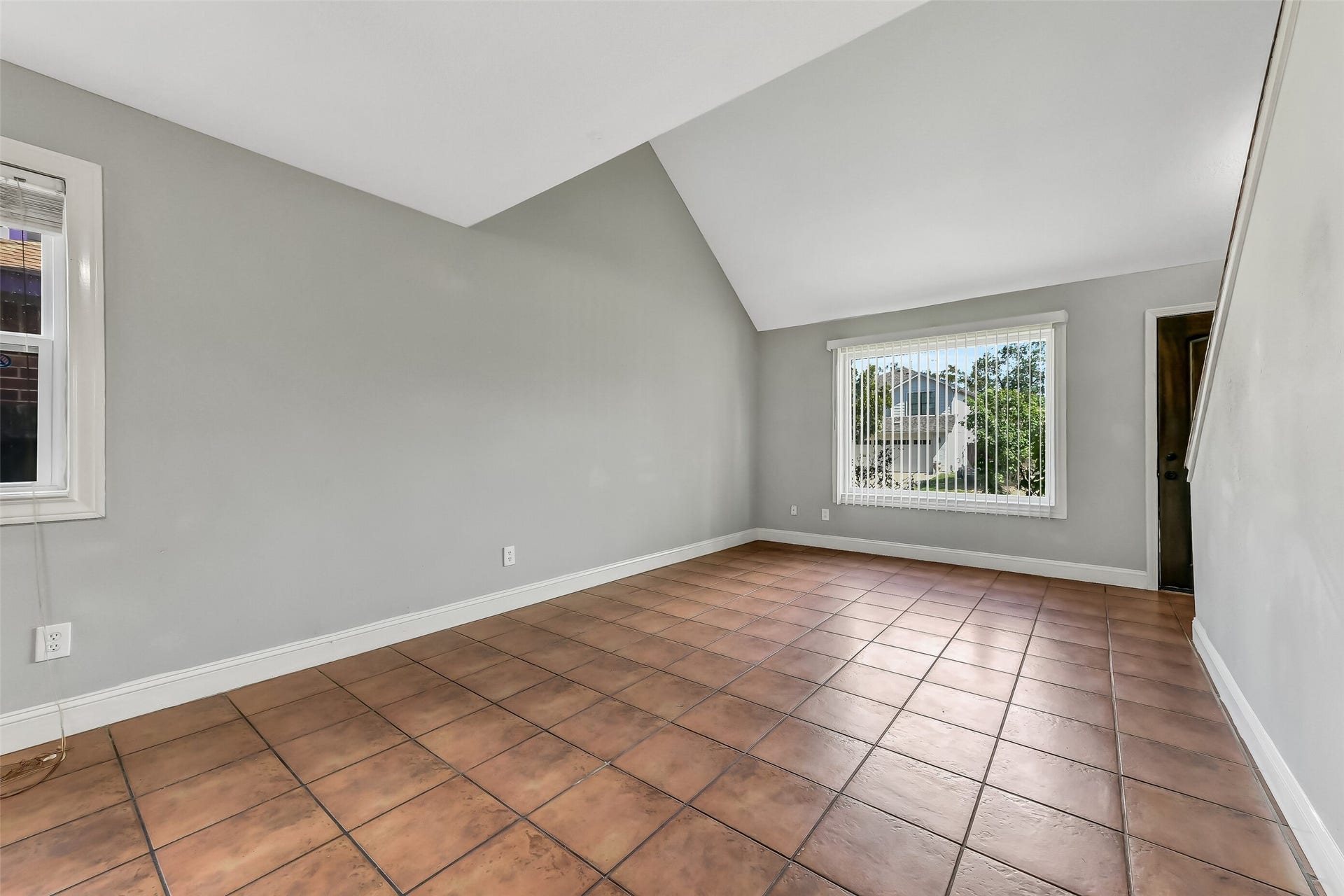 6335 Danshire Court, Houston, TX 77049 6335 Danshire Court, Houston, TX 77049