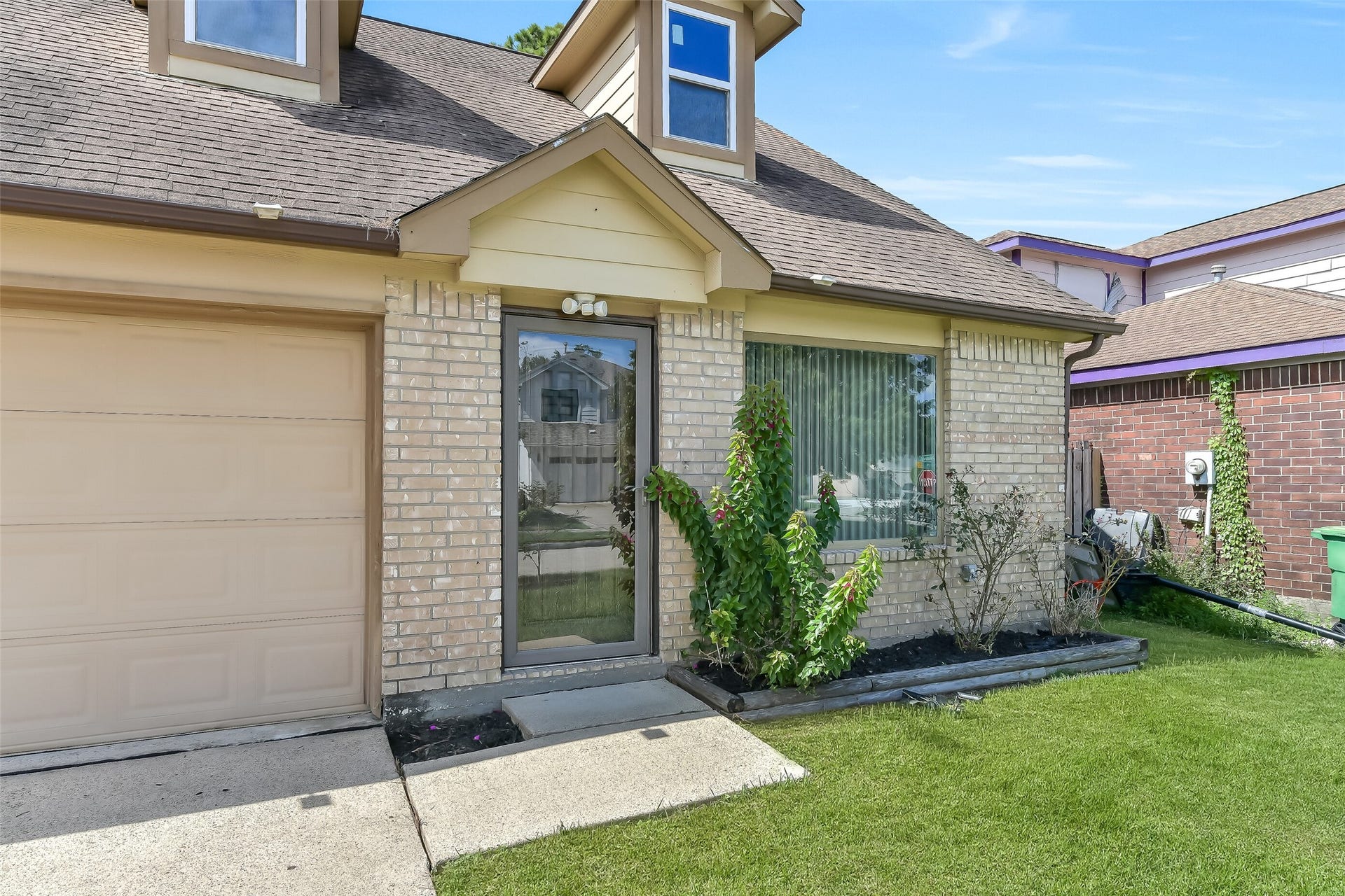 6335 Danshire Court, Houston, TX 77049 6335 Danshire Court, Houston, TX 77049
