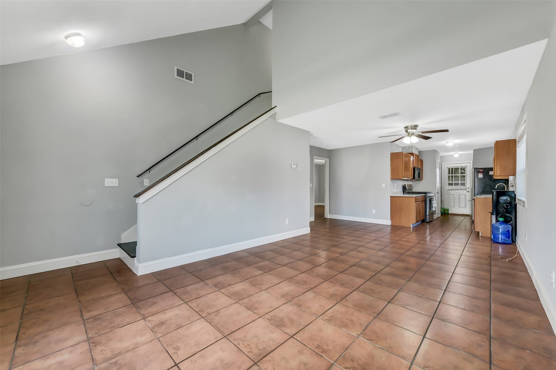 6335 Danshire Court, Houston, TX 77049 6335 Danshire Court, Houston, TX 77049