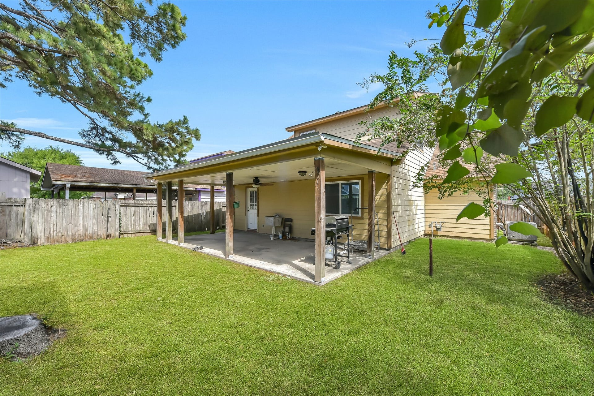 6335 Danshire Court, Houston, TX 77049 6335 Danshire Court, Houston, TX 77049