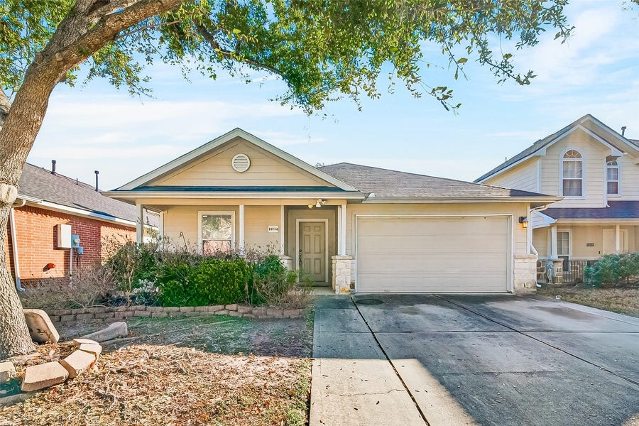 Property photo for 11034 Knobbley Oak Court, Houston, TX
