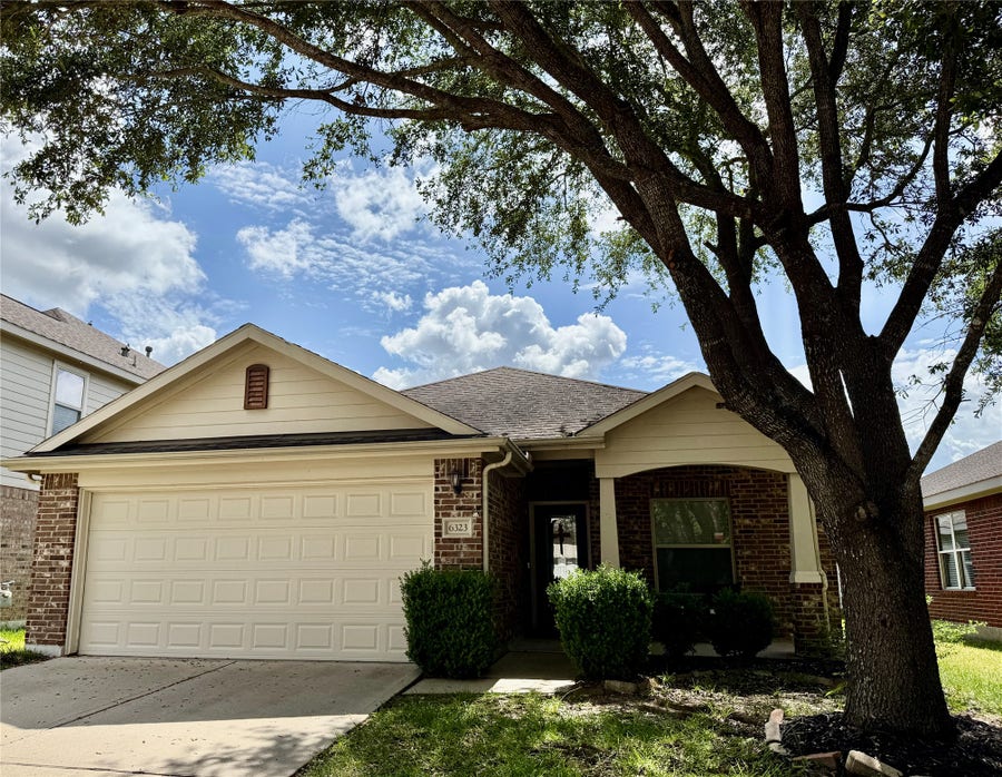 Property photo for 6323 Bennington Spgs Drive, Katy, TX