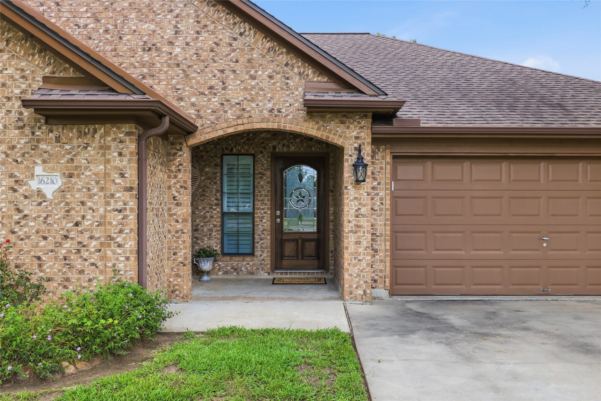 16210 Bluebird Street, Santa Fe, TX 77517 16210 Bluebird Street, Santa Fe, TX 77517