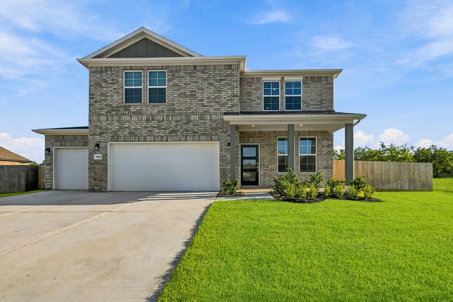 Property photo for 11334 Youngquist Drive, Mont Belvieu, TX