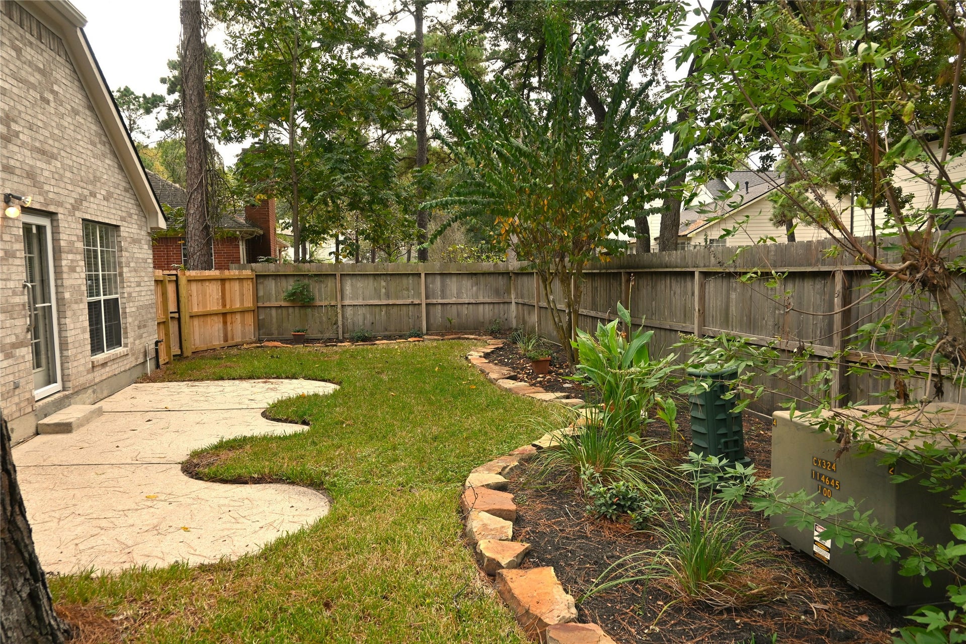 22 E Trillium Circle, The Woodlands, TX 77381 22 E Trillium Circle, The Woodlands, TX 77381