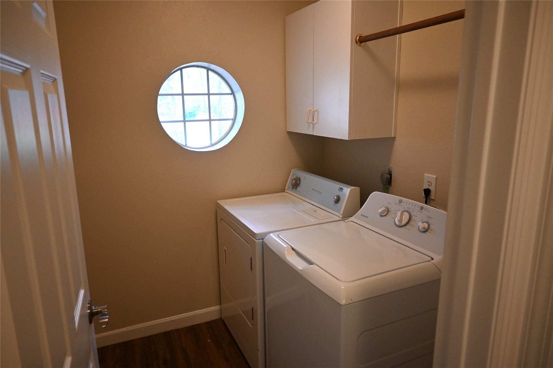 22 E Trillium Circle, The Woodlands, TX 77381 22 E Trillium Circle, The Woodlands, TX 77381
