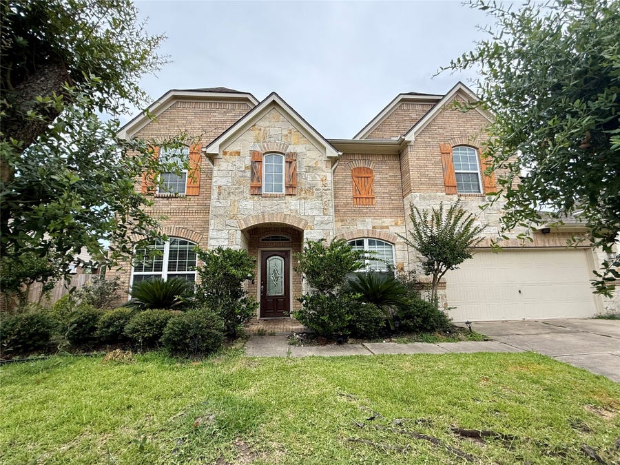 Property photo for 12503 PEPPERCREEK LN, Pearland, TX