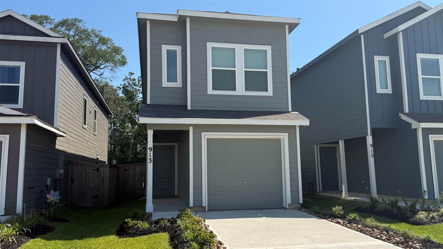 Property photo for 913 Pertuso Lane, Huffman, TX