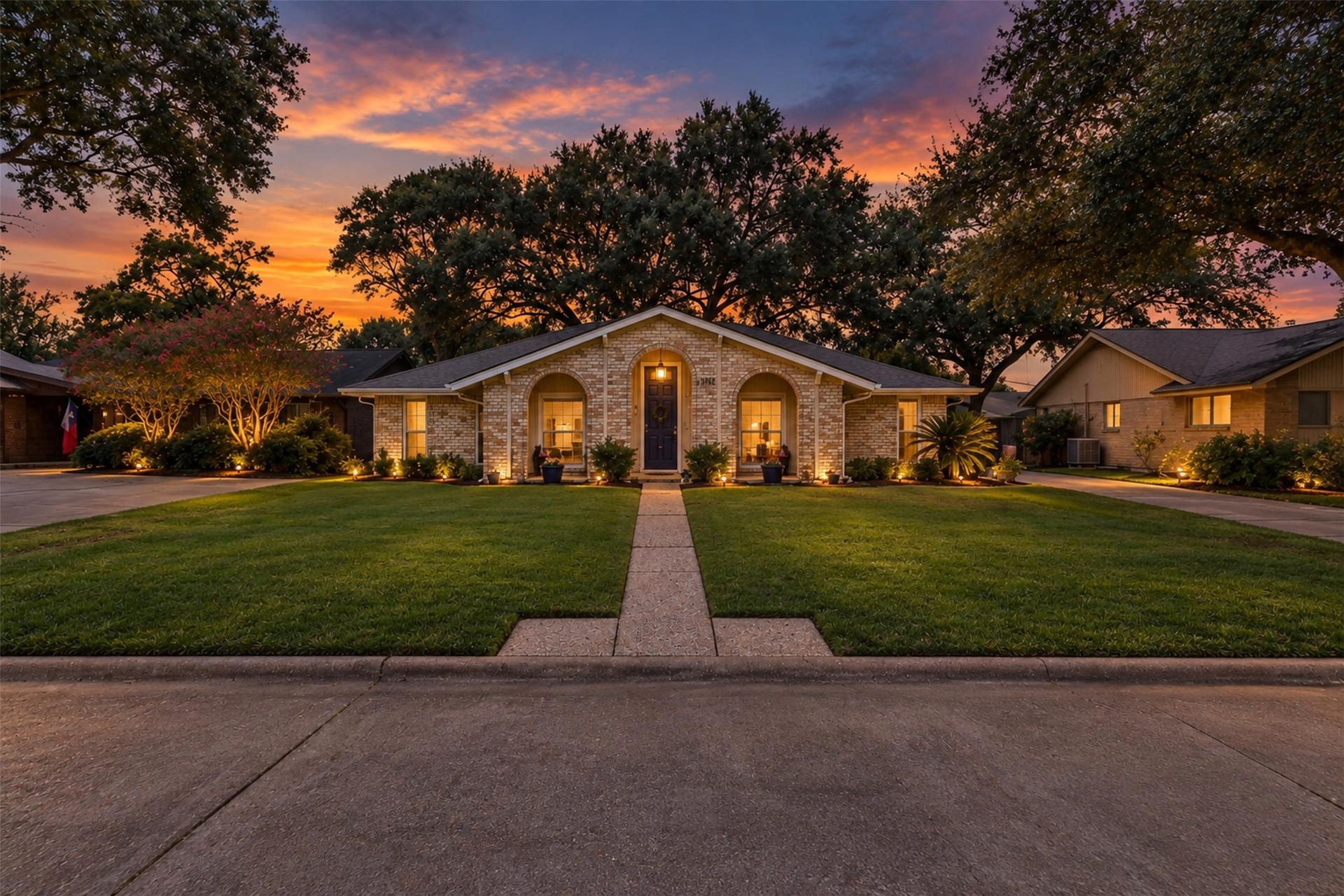 1527 17th Avenue N, Texas City, TX 77590 1527 17th Avenue N, Texas City, TX 77590